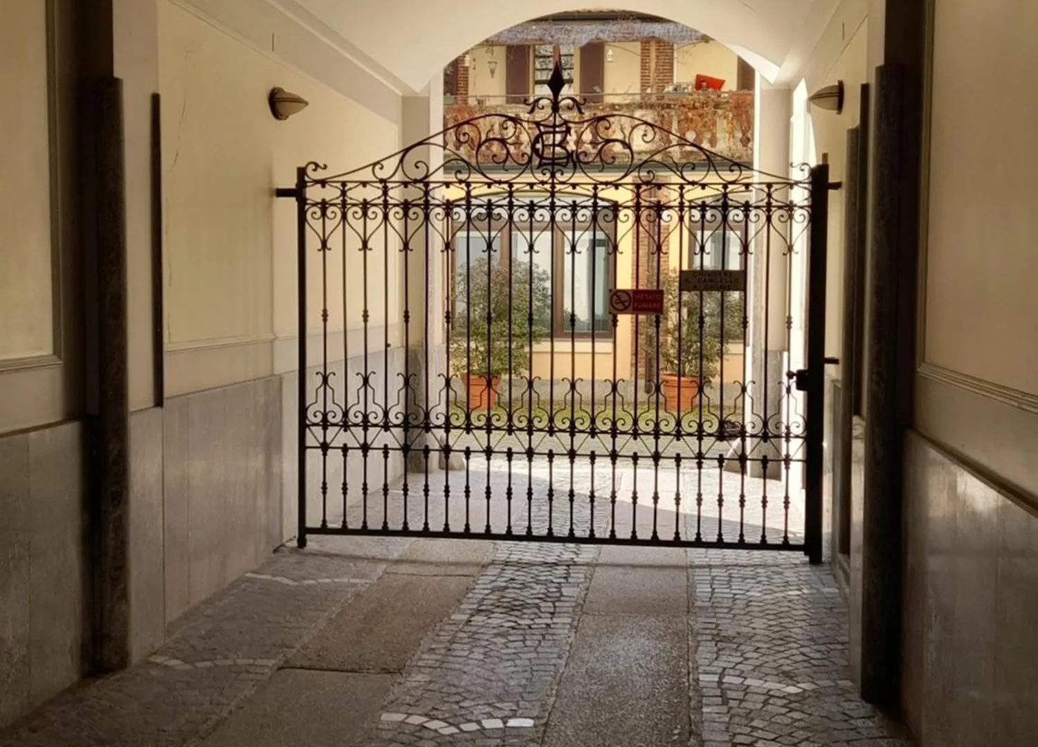 Milano Centro Apartment 0*, Milan